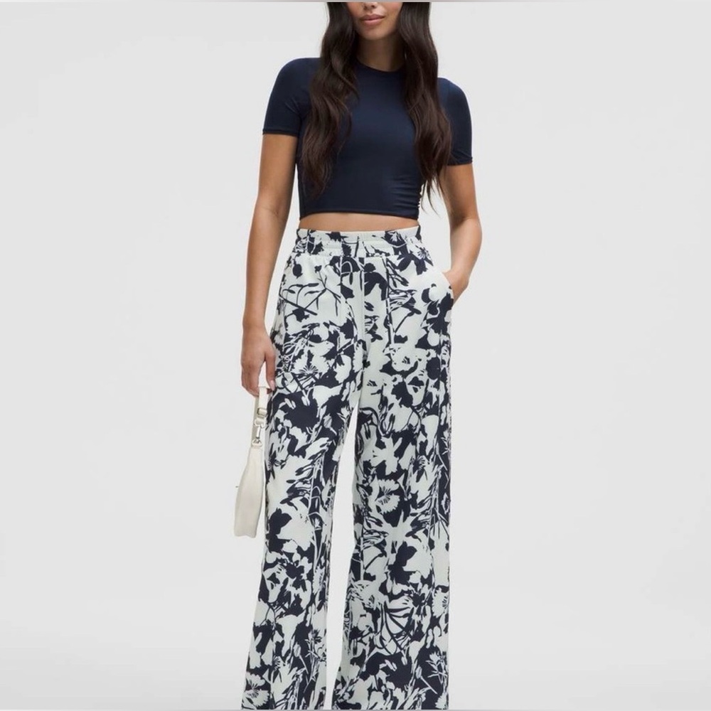 Lululemon Swift Wide Leg Mid Rise Pant